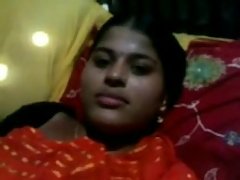 Indian desi wife showing her big boobs. voyeur video #1