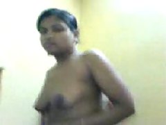 Indian mature girl naked on cam voyeur video #2